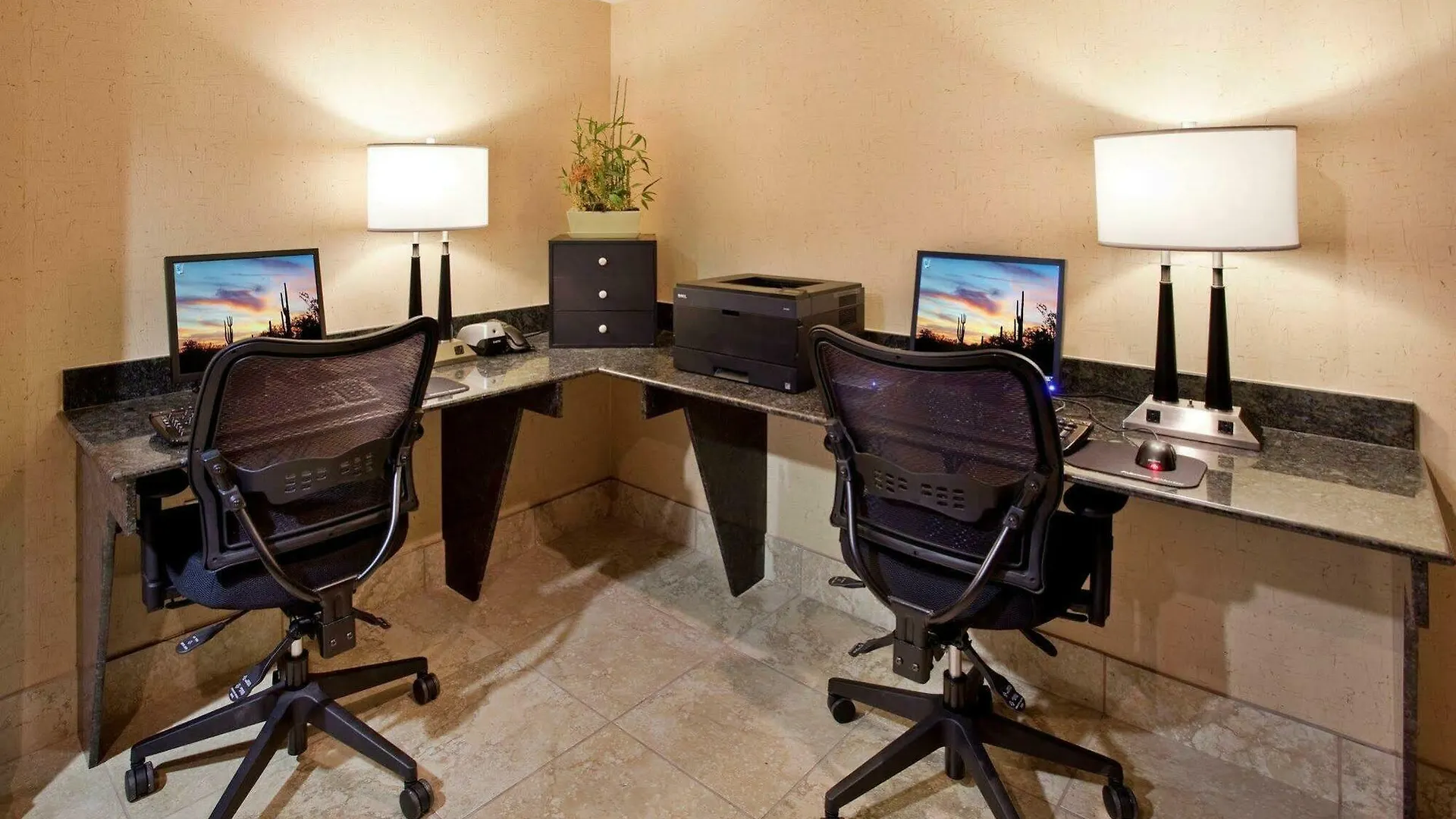 Holiday Inn Express Scottsdale North By Ihg 3*,  Verenigde Staten